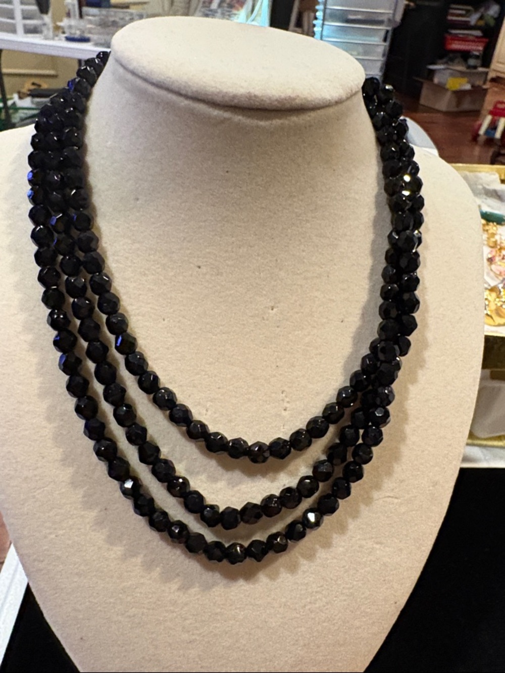 Black Faceted Beaded Layered Necklace - Women Jewelry - Picture 3 of 3